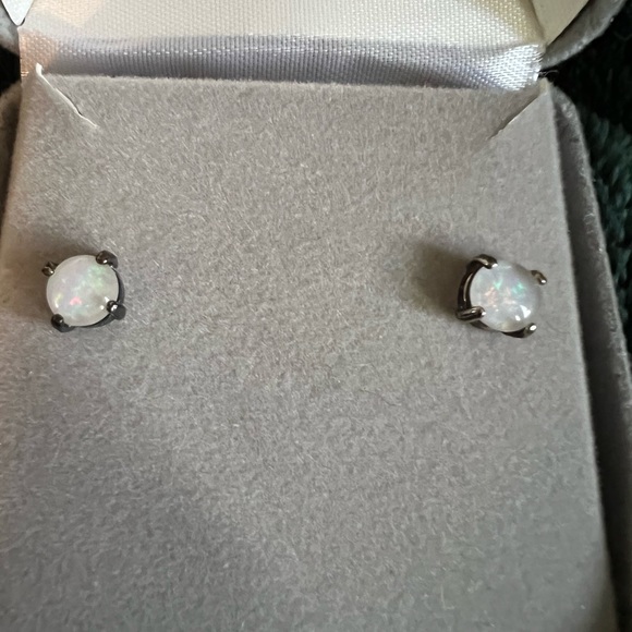 Vintage Jewelry - Vintage Opal Stud Earrings Never Worn